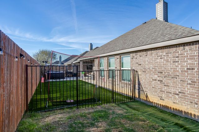 709 Waterford Way, Joshua, TX 76058