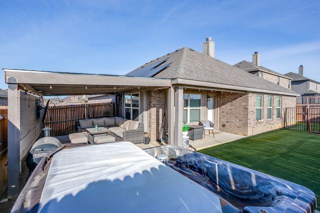 709 Waterford Way, Joshua, TX 76058