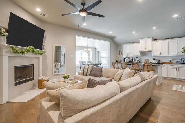 709 Waterford Way, Joshua, TX 76058