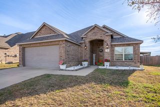 709 Waterford Way, Joshua, TX 76058