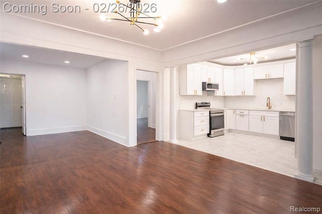 2270 W Philadelphia Street, Detroit, MI 48206