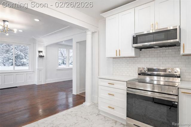 2270 W Philadelphia Street, Detroit, MI 48206