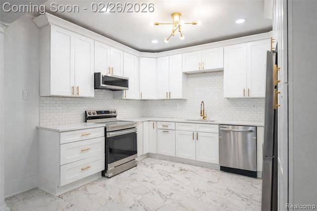 2270 W Philadelphia Street, Detroit, MI 48206