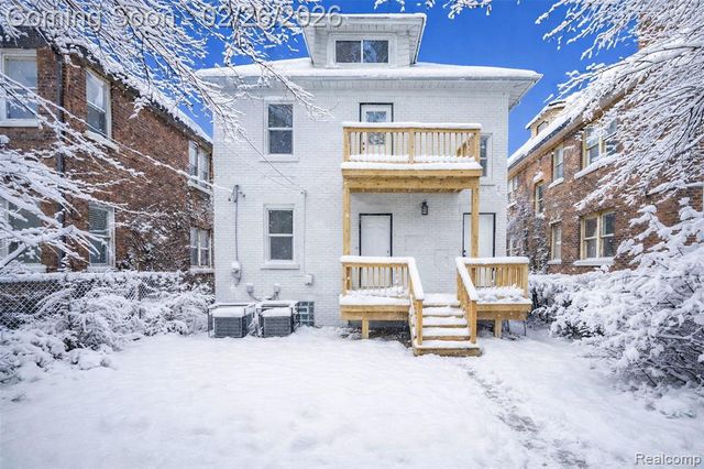 2270 W Philadelphia Street, Detroit, MI 48206