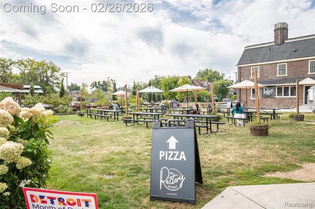 2270 W Philadelphia Street, Detroit, MI 48206