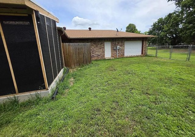 2905 N Henney Road, Choctaw, OK 73020