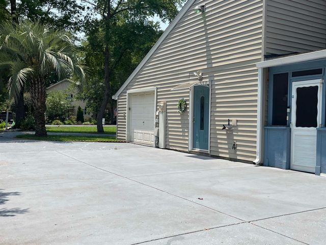 1710 Crooked Pine Dr., Surfside Beach, SC 29575