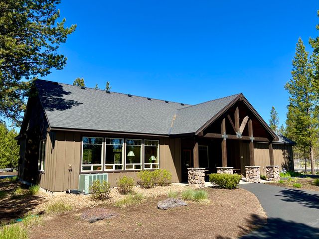 51925 Campfire Drive, La Pine, OR 97739