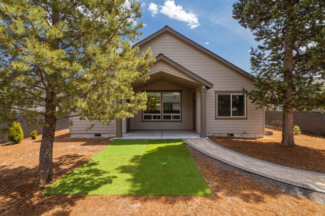 51925 Campfire Drive, La Pine, OR 97739