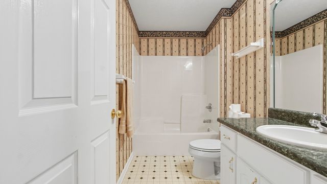 127 Spikes Road, Southport, FL 32409