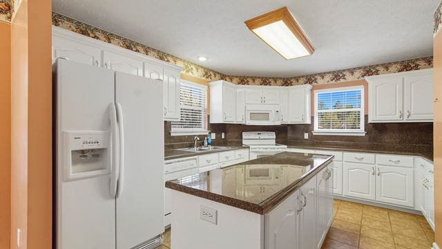 127 Spikes Road, Southport, FL 32409