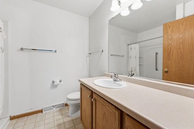 1399 W SOUTH PARK AVENUE, Oshkosh, WI 54902