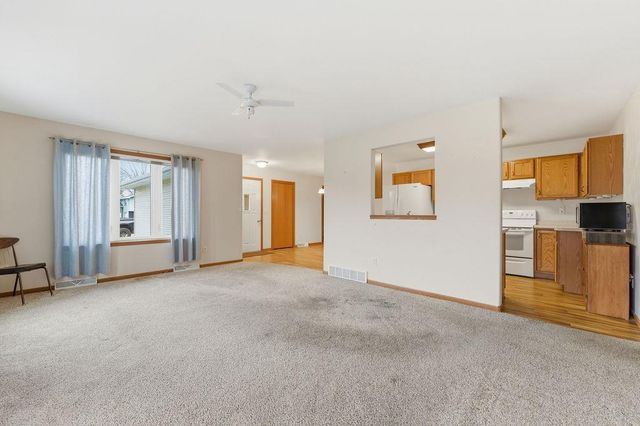 1399 W SOUTH PARK AVENUE, Oshkosh, WI 54902