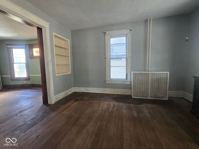 1617 S 5th Street, Terre Haute, IN 47802