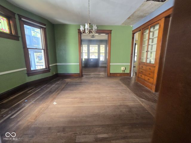 1617 S 5th Street, Terre Haute, IN 47802