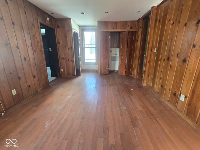 1617 S 5th Street, Terre Haute, IN 47802