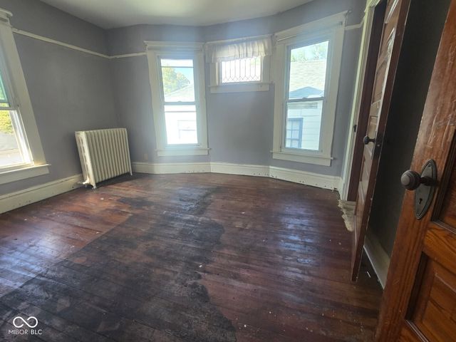 1617 S 5th Street, Terre Haute, IN 47802