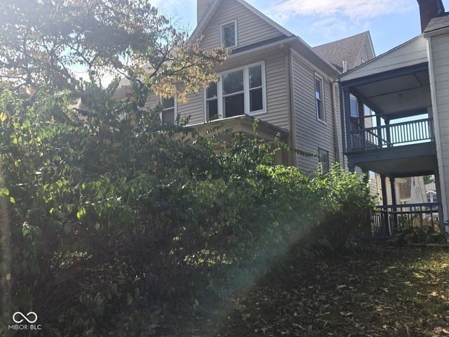 1617 S 5th Street, Terre Haute, IN 47802