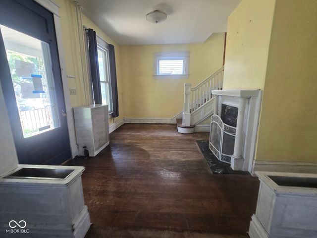 1617 S 5th Street, Terre Haute, IN 47802