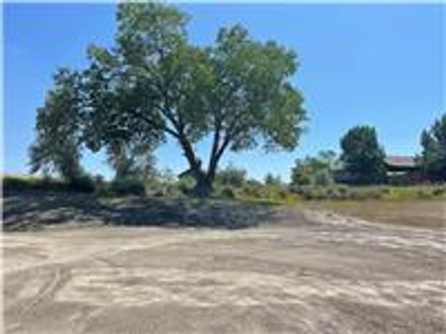 243 S 80th St W, Billings, MT 59106