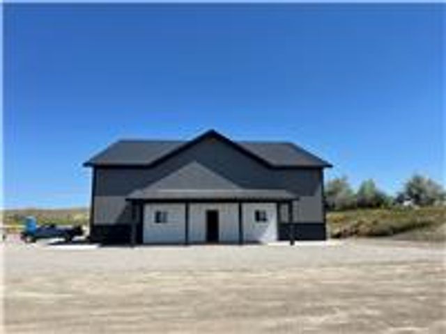 243 S 80th St W, Billings, MT 59106