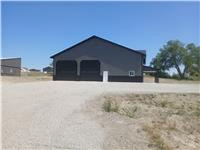 243 S 80th St W, Billings, MT 59106