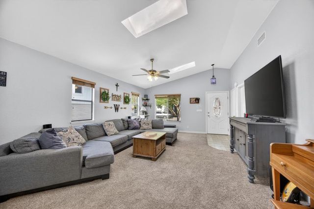 11727 Washington Ave, Courtland, CA 95615