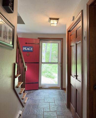 4 Riverwood Road, Kingston, NH 03848