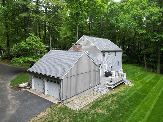 4 Riverwood Road, Kingston, NH 03848