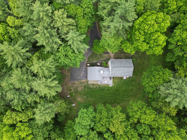 4 Riverwood Road, Kingston, NH 03848