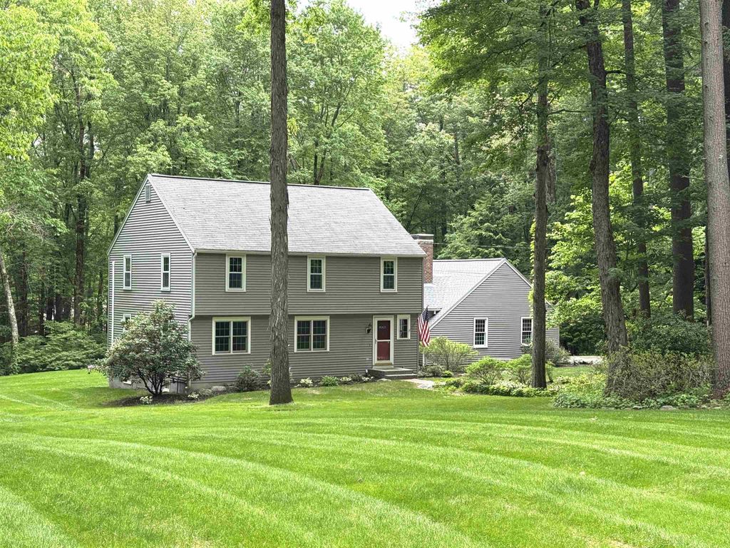 4 Riverwood Road, Kingston, NH 03848