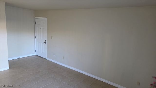 5185 Indian River Drive 227, Las Vegas, NV 89103