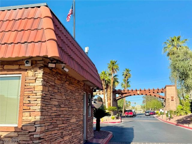 5185 Indian River Drive 227, Las Vegas, NV 89103