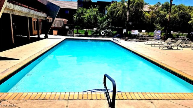 5185 Indian River Drive 227, Las Vegas, NV 89103