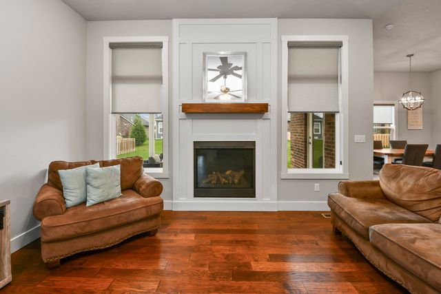 714 N Fox Hill Circle, Nixa, MO 65714