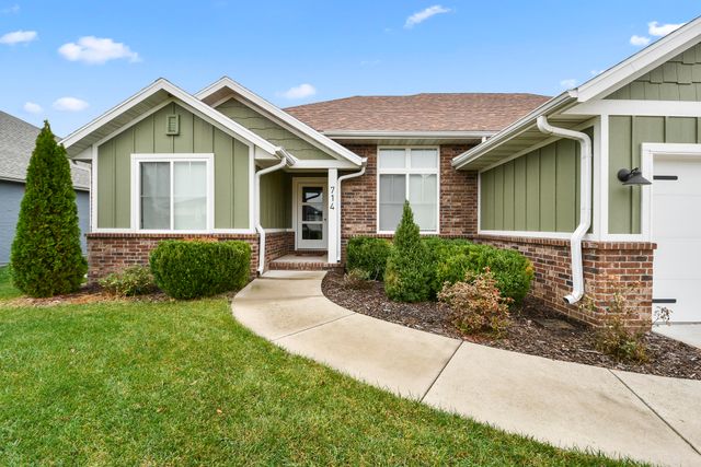 714 N Fox Hill Circle, Nixa, MO 65714