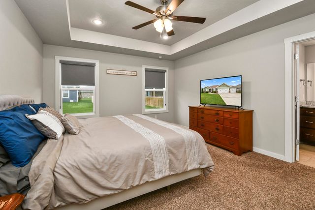 714 N Fox Hill Circle, Nixa, MO 65714