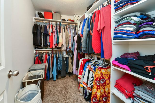 714 N Fox Hill Circle, Nixa, MO 65714