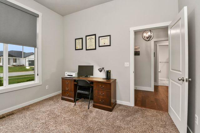 714 N Fox Hill Circle, Nixa, MO 65714