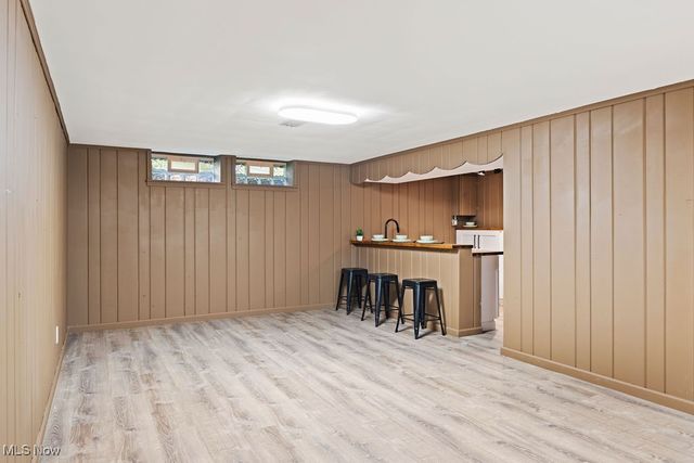 21262 S Woodland Road, Shaker Heights, OH 44122