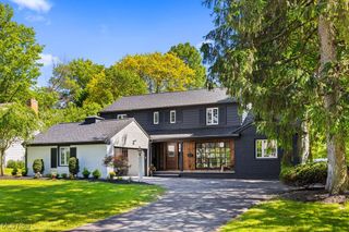 21262 S Woodland Road, Shaker Heights, OH 44122