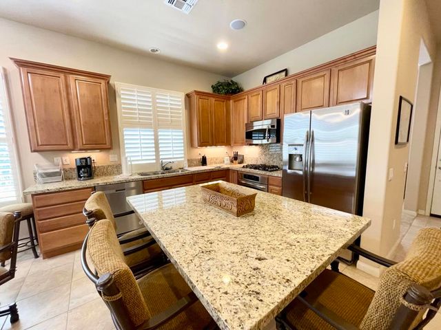 81677 Avenida Parito, Indio, CA 92203