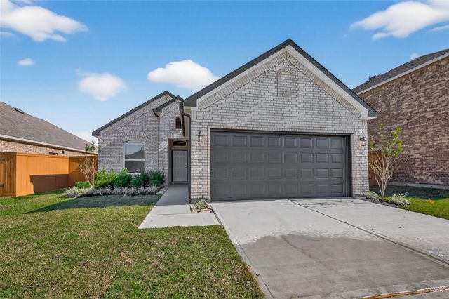 13713 Windward Mist Drive, Texas City, TX 77535