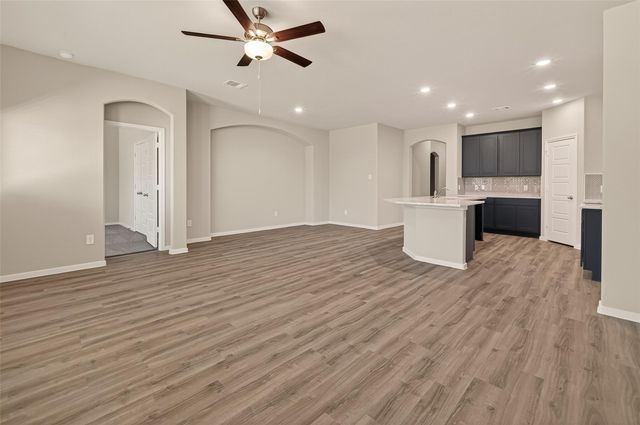 13713 Windward Mist Drive, Texas City, TX 77535