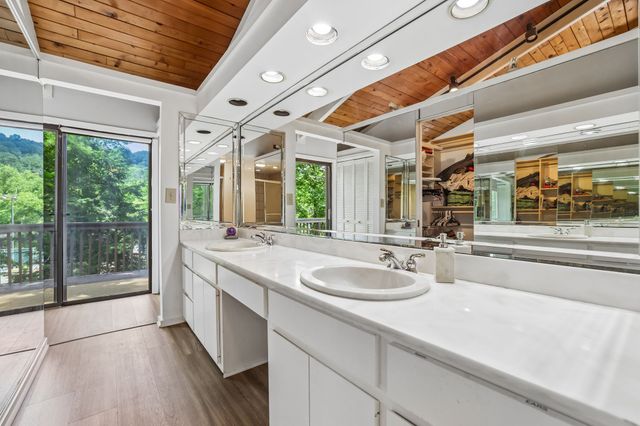 101 Holly Frst, Nashville, TN 37221