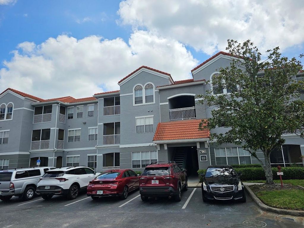 18001 RICHMOND PLACE DRIVE 716, Tampa, FL 33647