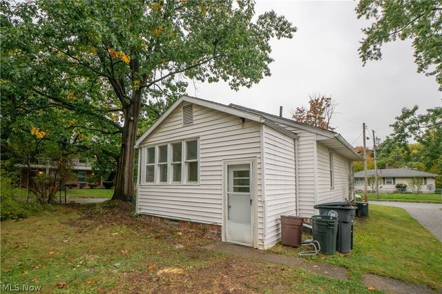 2325 Eastlawn Avenue, Akron, OH 44305