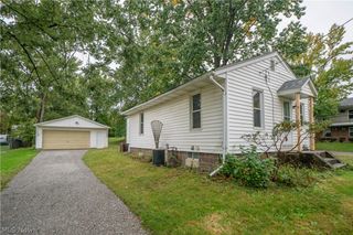 2325 Eastlawn Avenue, Akron, OH 44305