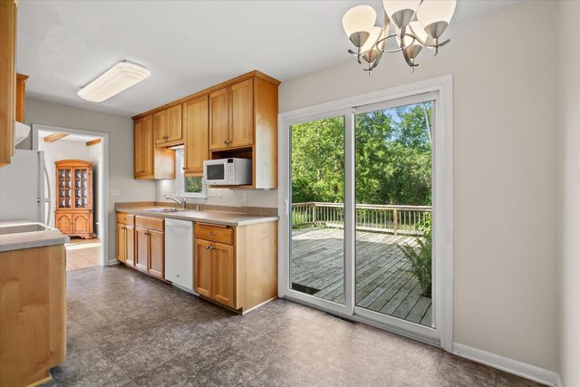 6060 N Alberta LANE, Glendale, WI 53217