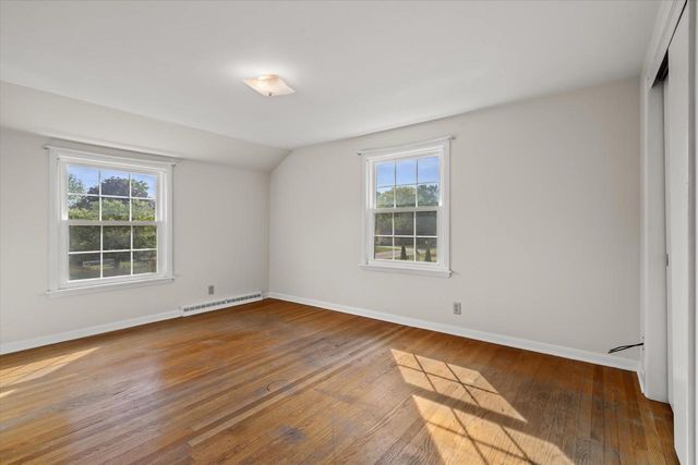 6060 N Alberta LANE, Glendale, WI 53217